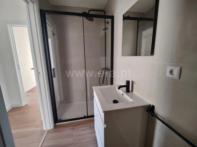 Apartamento T2 para Venda em Mafamude e Vilar do Paraíso Foto 16