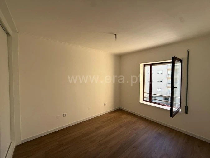 Apartamento T2 para Venda em Mafamude e Vilar do Paraíso Foto 5