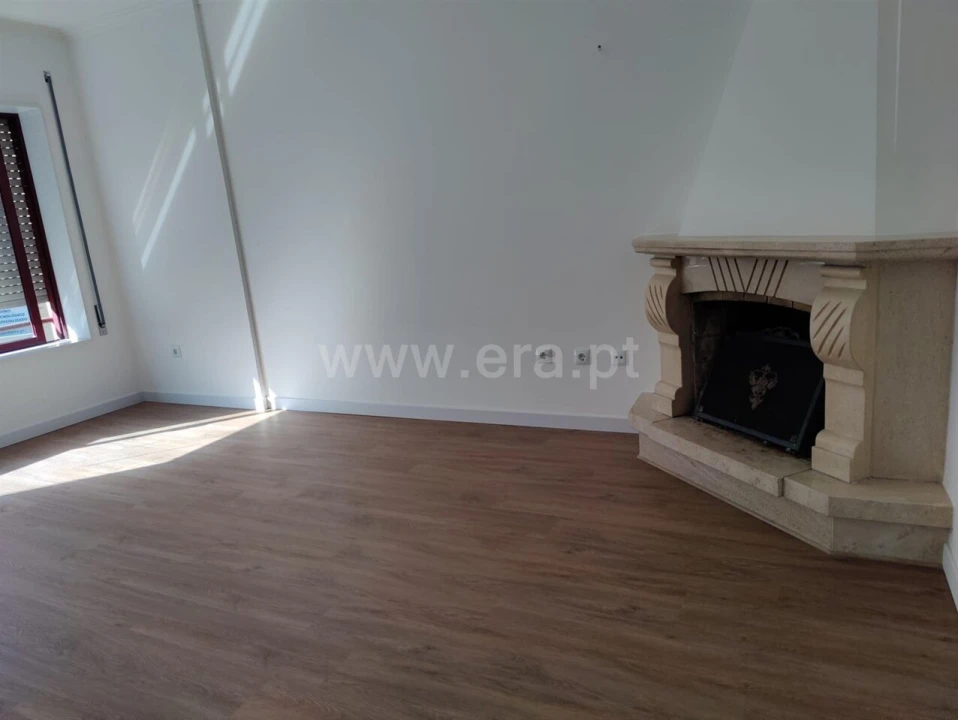 Apartamento T2 para Venda em Mafamude e Vilar do Paraíso Foto 3