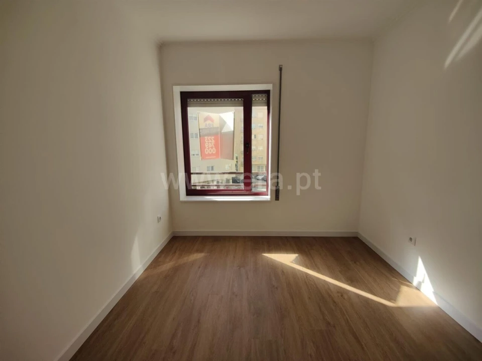 Apartamento T2 para Venda em Mafamude e Vilar do Paraíso Foto 12