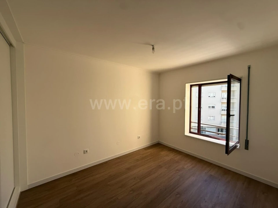 Apartamento T2 para Venda em Mafamude e Vilar do Paraíso Foto 5