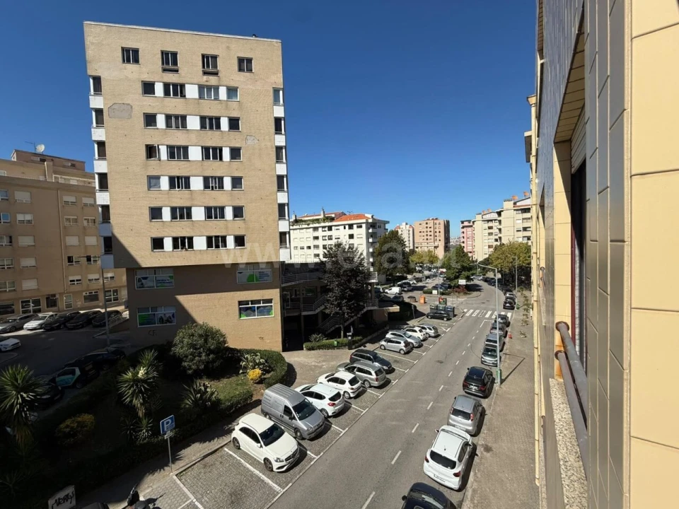 Apartamento T2 para Venda em Mafamude e Vilar do Paraíso Foto 13