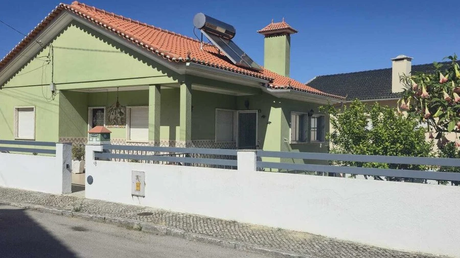 Moradia T3 para Venda em Venda do Pinheiro e Santo Estêvão das Galés