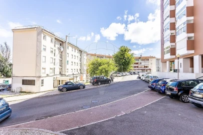 Apartamento T2 para Venda em Olivais