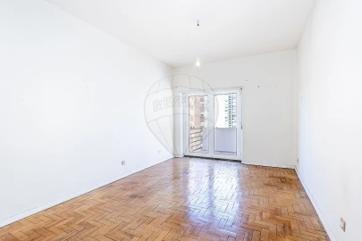 Apartamento T2 para Venda em Olivais