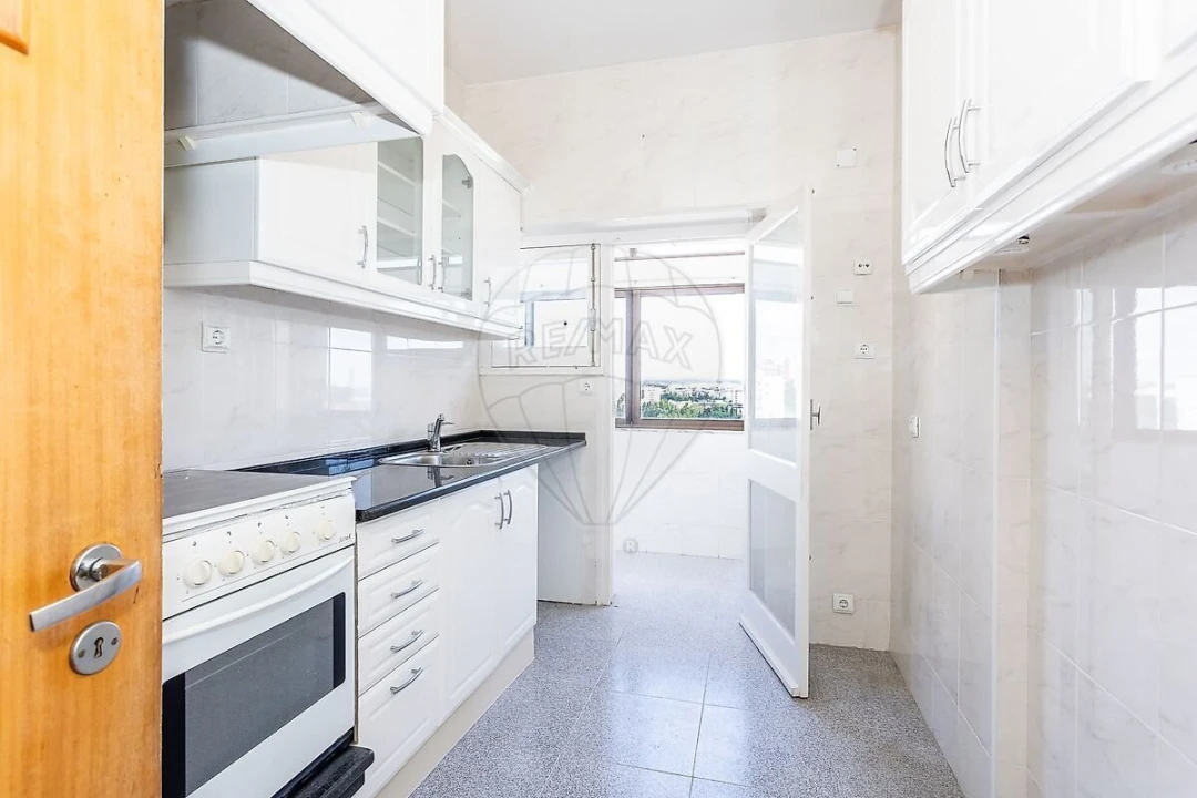Apartamento T2 para Venda em Olivais Foto 10