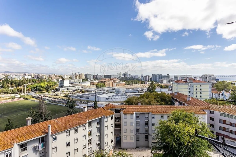 Apartamento T2 para Venda em Olivais Foto 25