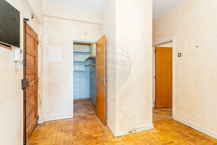 Apartamento T2 para Venda em Olivais Foto 9