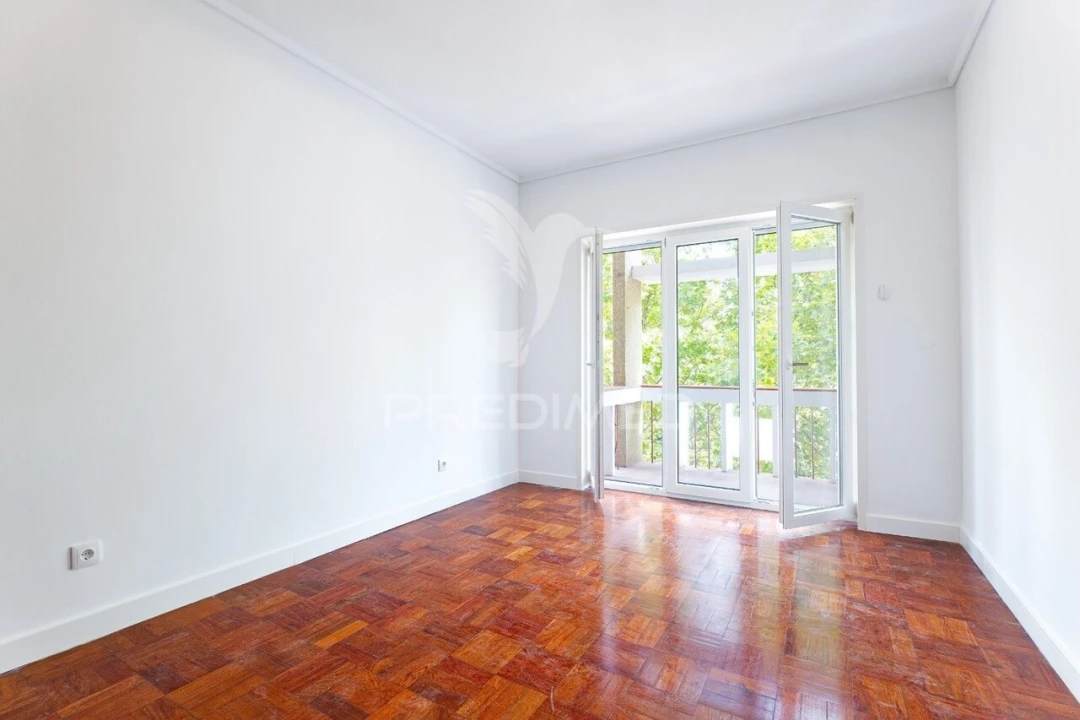 Apartamento T3 para Venda em Avenidas Novas Foto 32