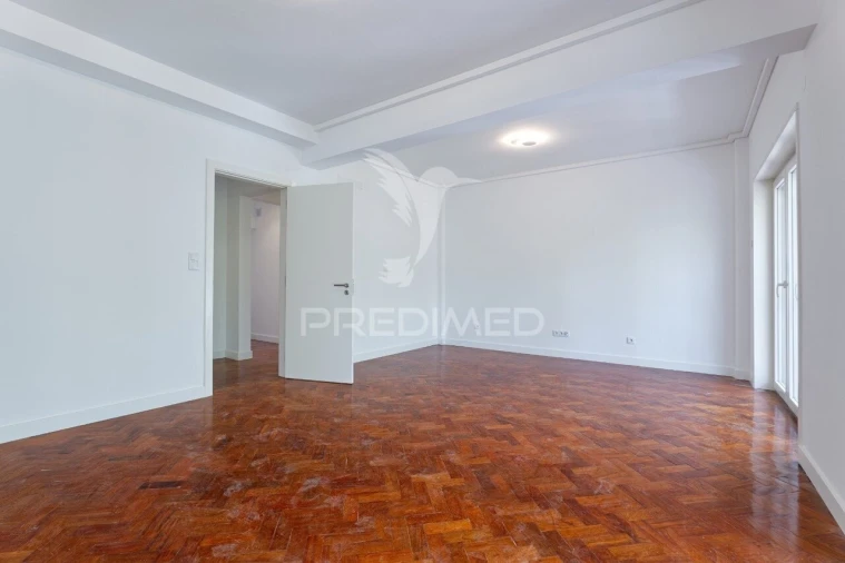Apartamento T3 para Venda em Avenidas Novas Foto 27
