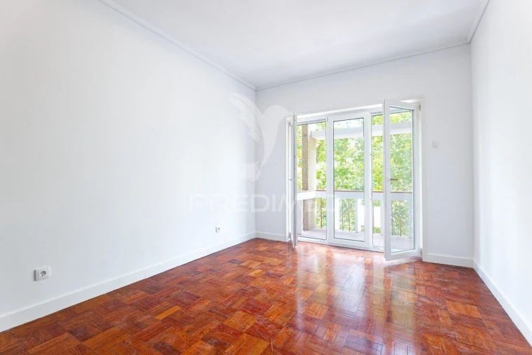 Apartamento T3 para Venda em Avenidas Novas Foto 32