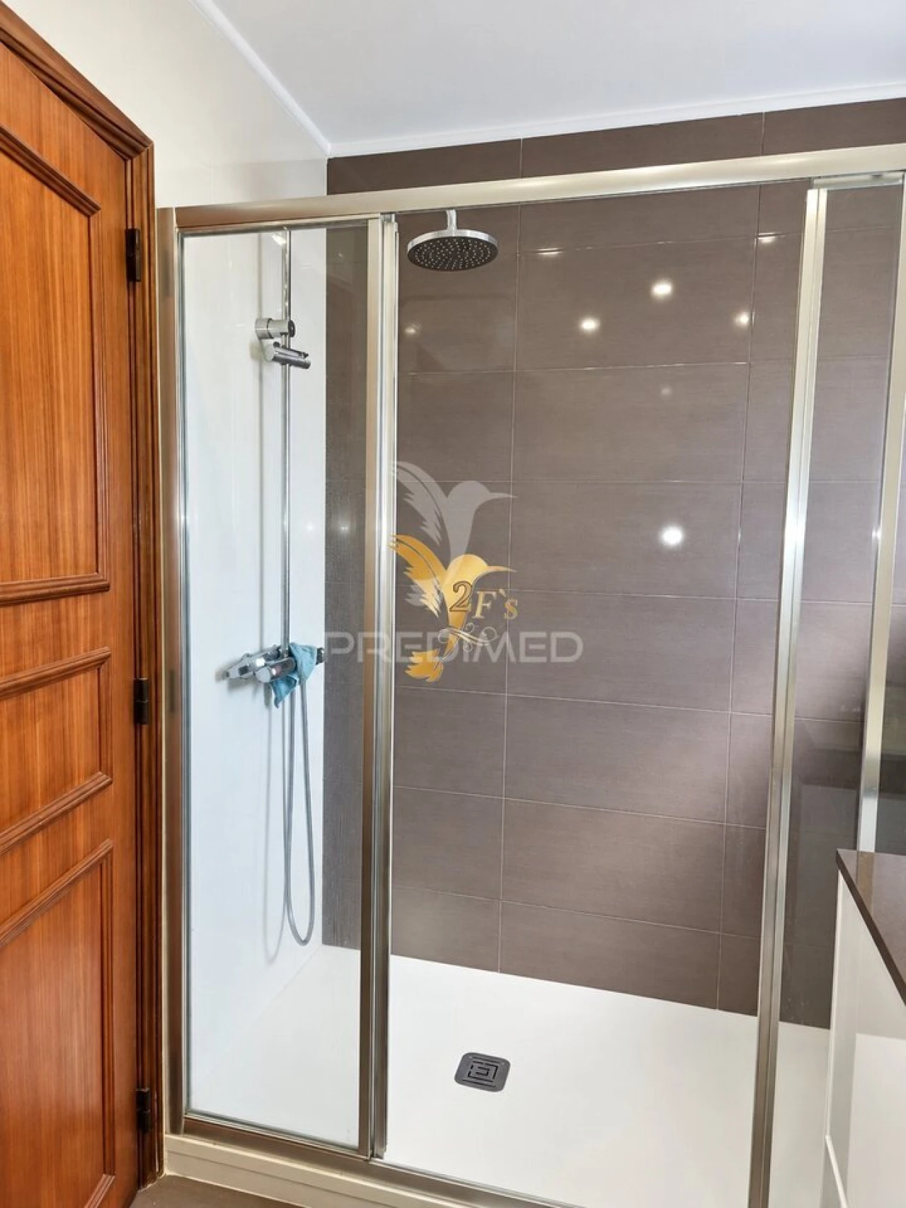 Apartamento T2 para Venda em Carcavelos e Parede Foto 17