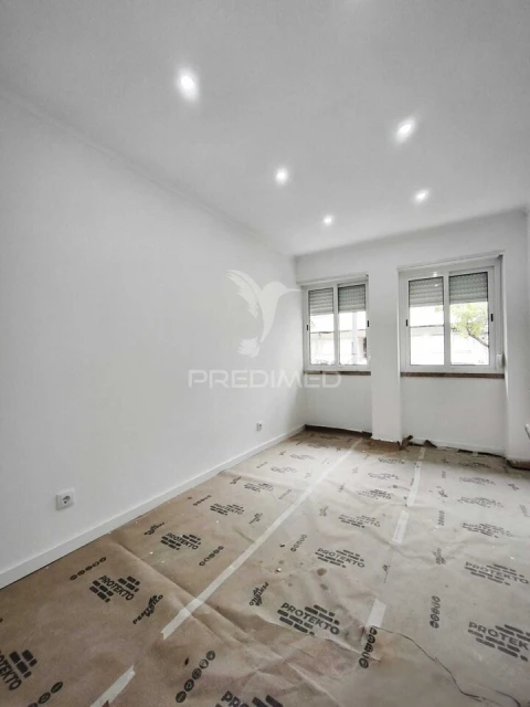 Apartamento T3 para Venda em Venteira