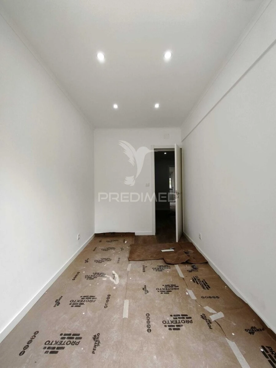 Apartamento T3 para Venda em Venteira Foto 20