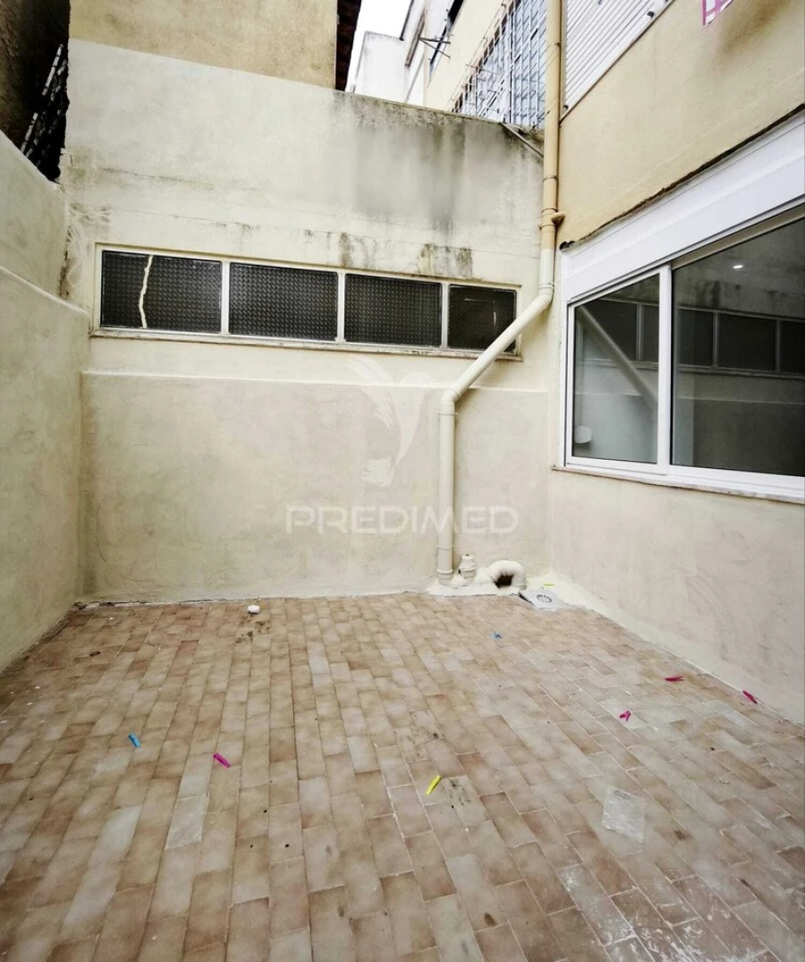 Apartamento T3 para Venda em Venteira Foto 5