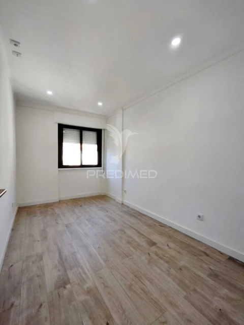 Apartamento T2 para Venda em Odivelas