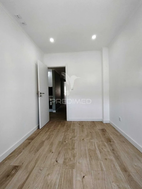 Apartamento T2 para Venda em Odivelas
