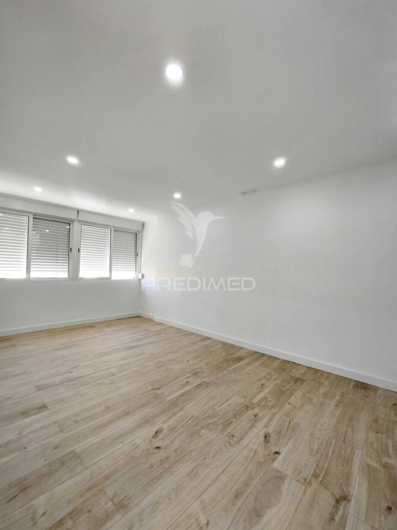 Apartamento T2 para Venda em Odivelas Foto 13