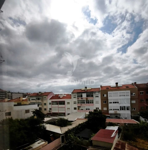 Apartamento T2 para Venda em Odivelas