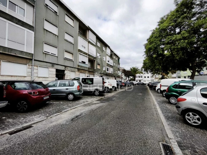 Apartamento T2 para Venda em Odivelas Foto 3