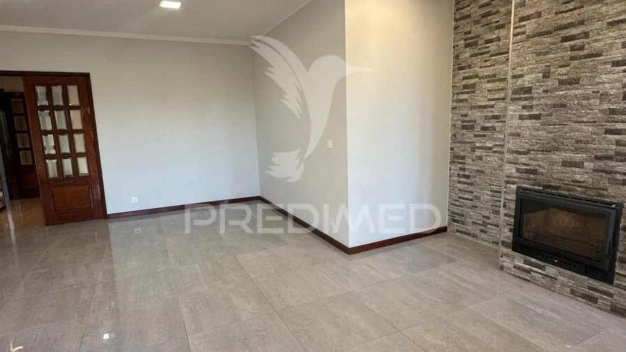 Apartamento T3 para Venda em Paços de Brandão