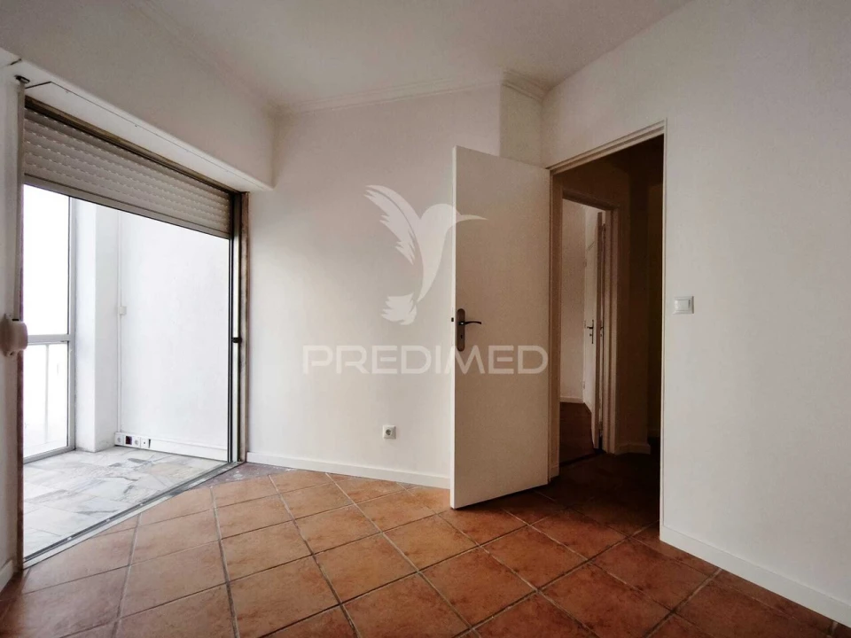 Apartamento T2 para Venda em Algueirão-Mem Martins Foto 10