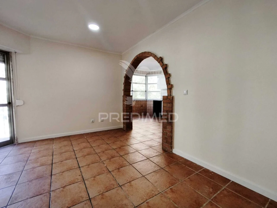 Apartamento T2 para Venda em Algueirão-Mem Martins Foto 26
