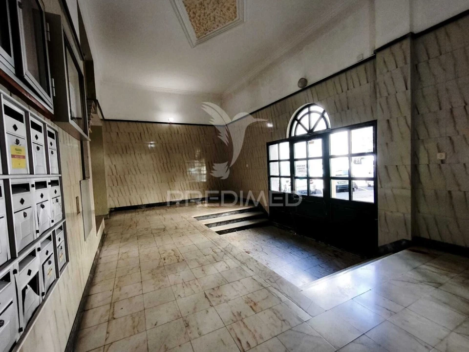 Apartamento T2 para Venda em Algueirão-Mem Martins Foto 35