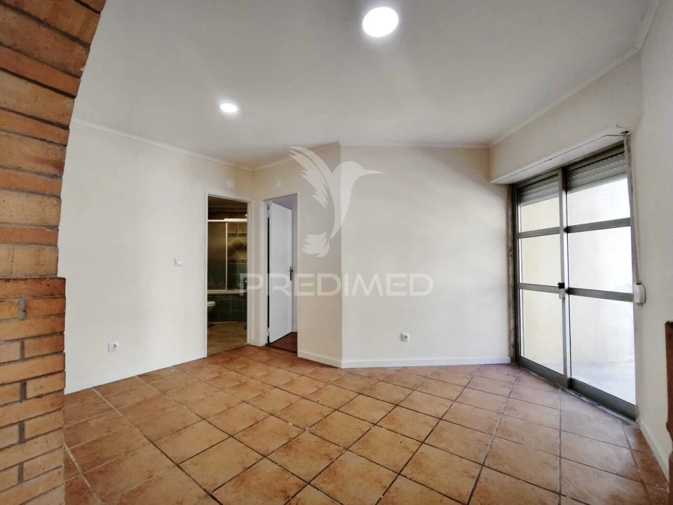 Apartamento T2 para Venda em Algueirão-Mem Martins Foto 28