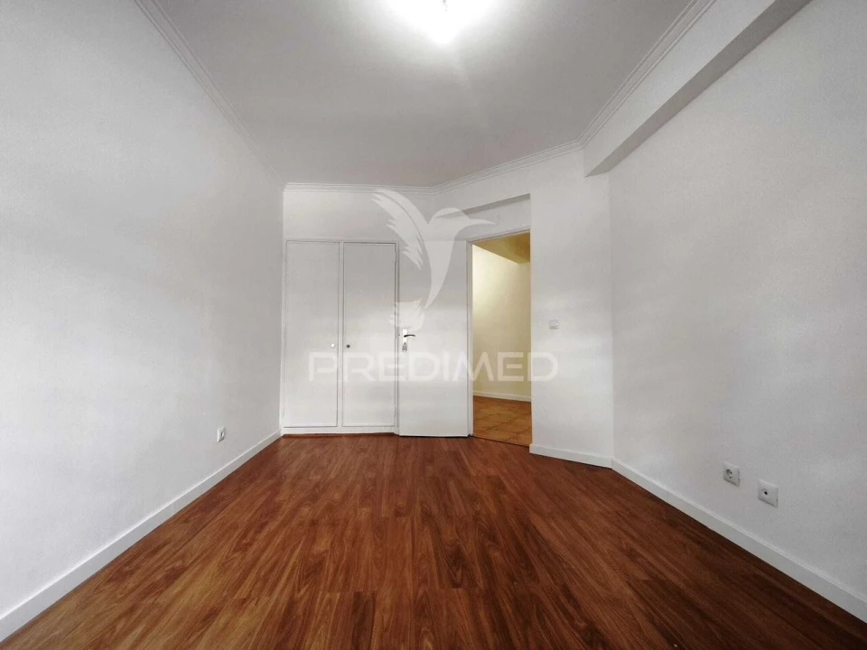 Apartamento T2 para Venda em Algueirão-Mem Martins Foto 12
