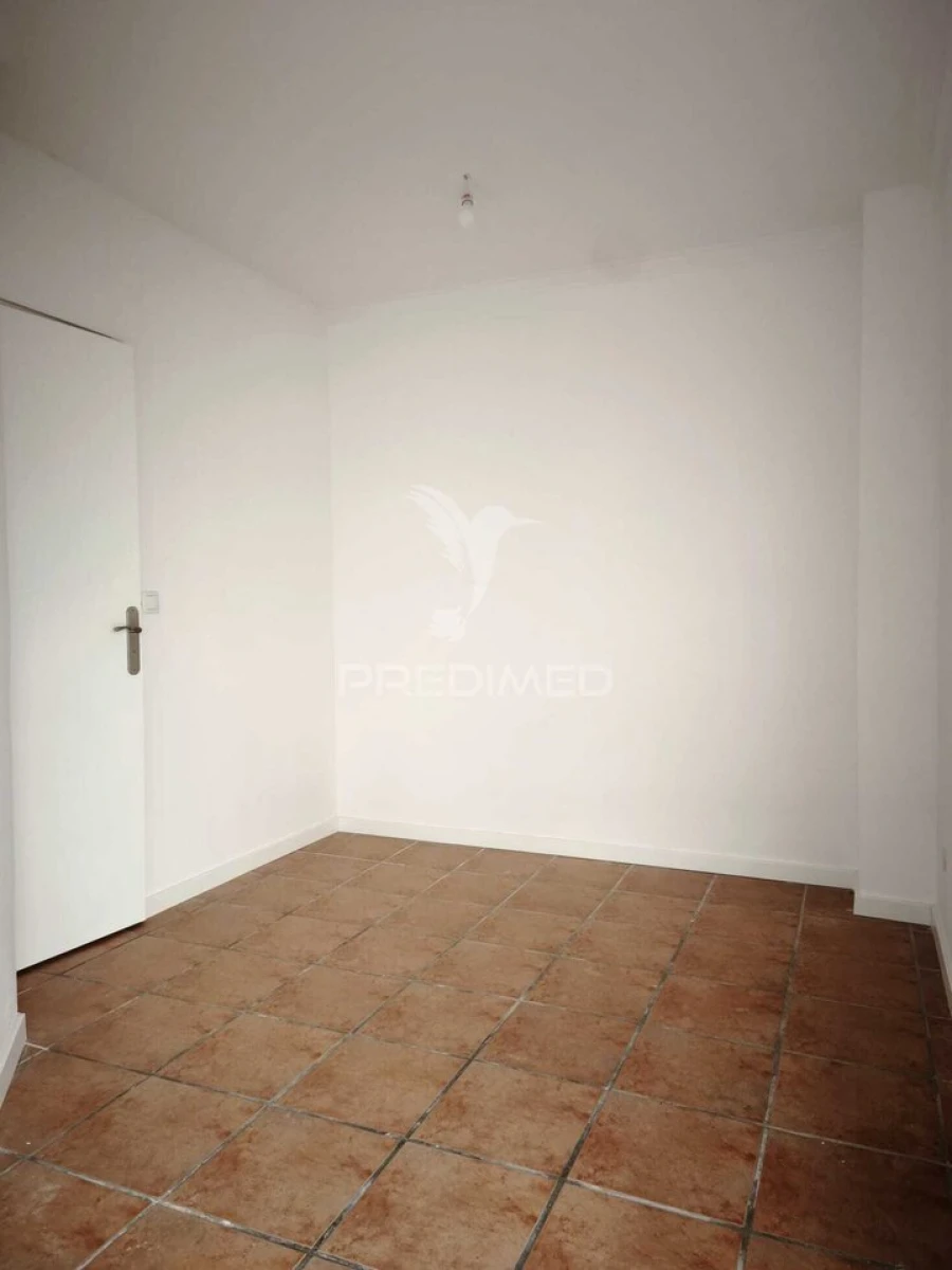 Apartamento T2 para Venda em Algueirão-Mem Martins Foto 4