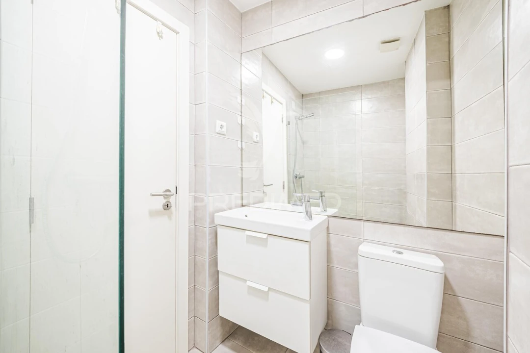Apartamento T2 para Venda em Queluz e Belas Foto 29