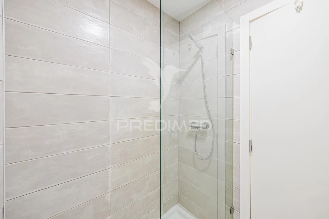Apartamento T2 para Venda em Queluz e Belas Foto 31
