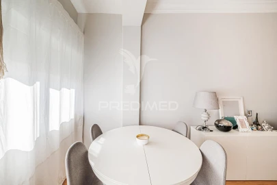 Apartamento T2 para Venda em Queluz e Belas