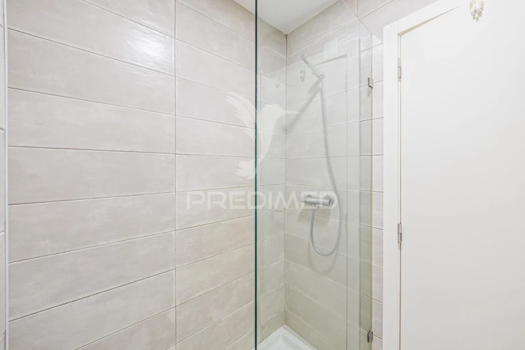 Apartamento T2 para Venda em Queluz e Belas Foto 31