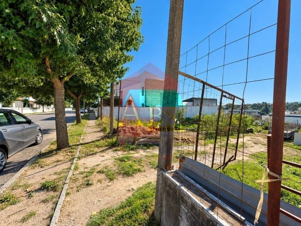 Terreno para Venda em Soutelo Foto 7