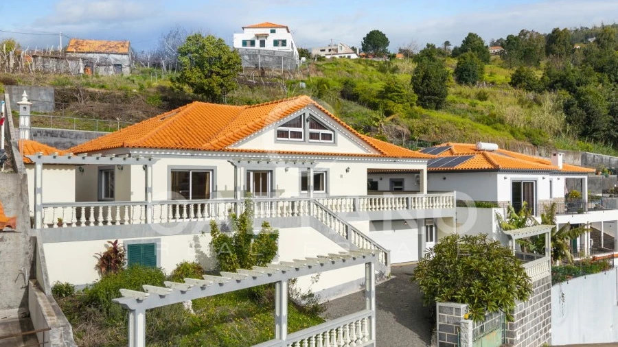 Moradia T4 para Venda em Estreito da Calheta