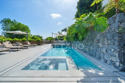 Quinta T8 para Venda em Funchal (Santa Luzia)