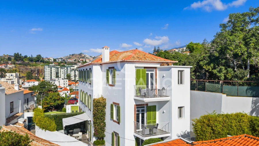 Moradia T5 para Venda em Funchal (Santa Luzia)