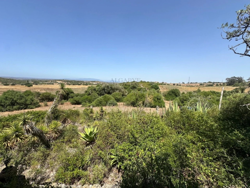 Terreno para Venda em Lagos (São Sebastião e Santa Maria) Foto 2