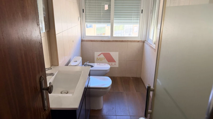 Apartamento T3 para Venda em Falagueira-Venda Nova Foto 4