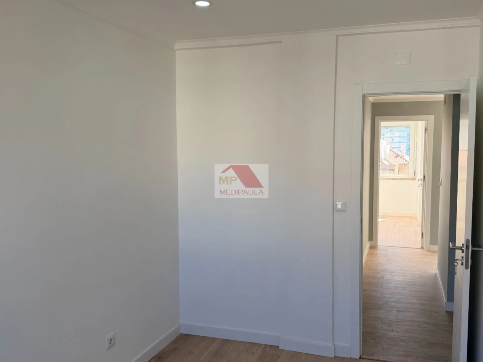 Apartamento T3 para Venda em Odivelas Foto 6