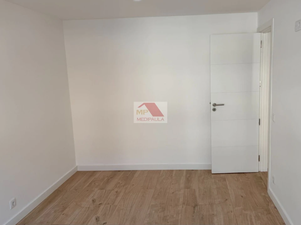 Apartamento T3 para Venda em Odivelas Foto 13