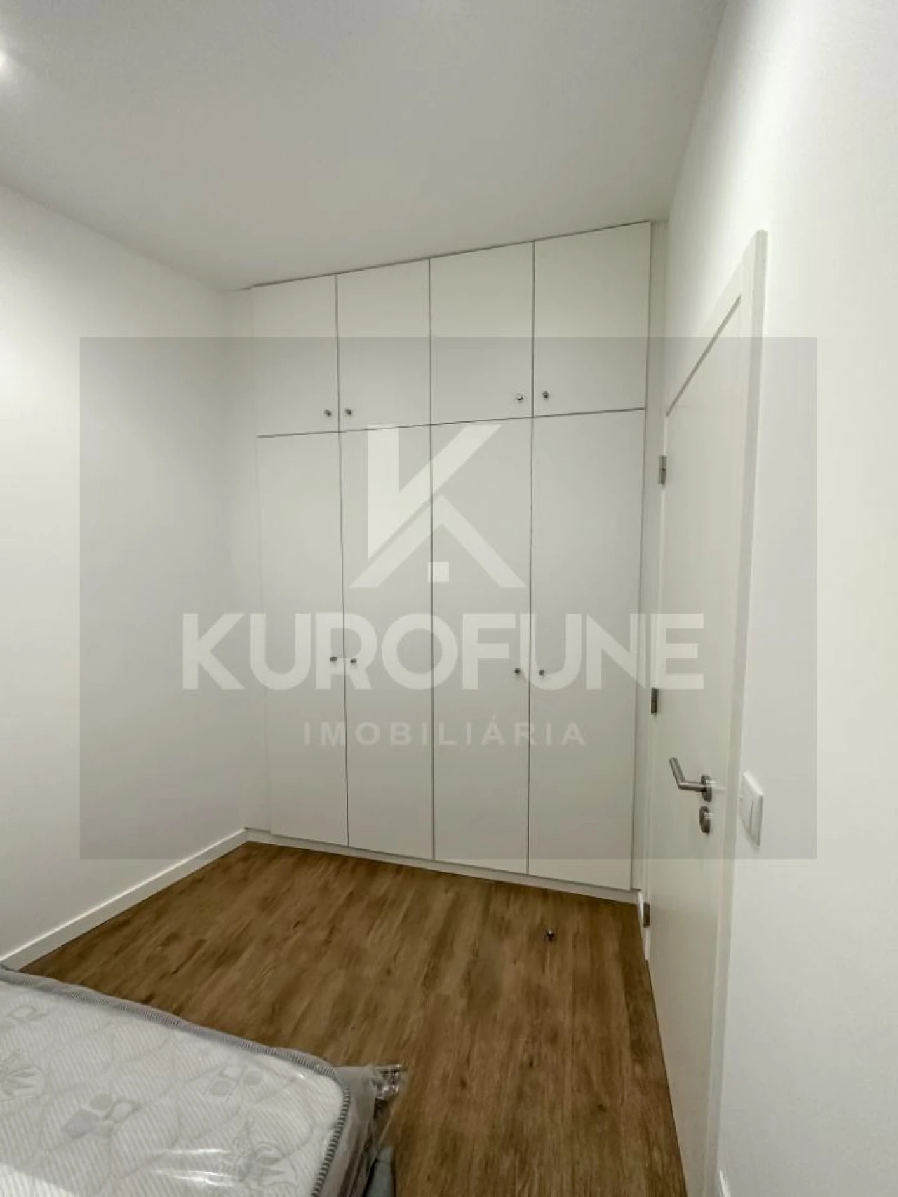 Apartamento T2 para Arrendamento em Sé Nova, Santa Cruz, Almedina e São Bartolomeu Foto 12