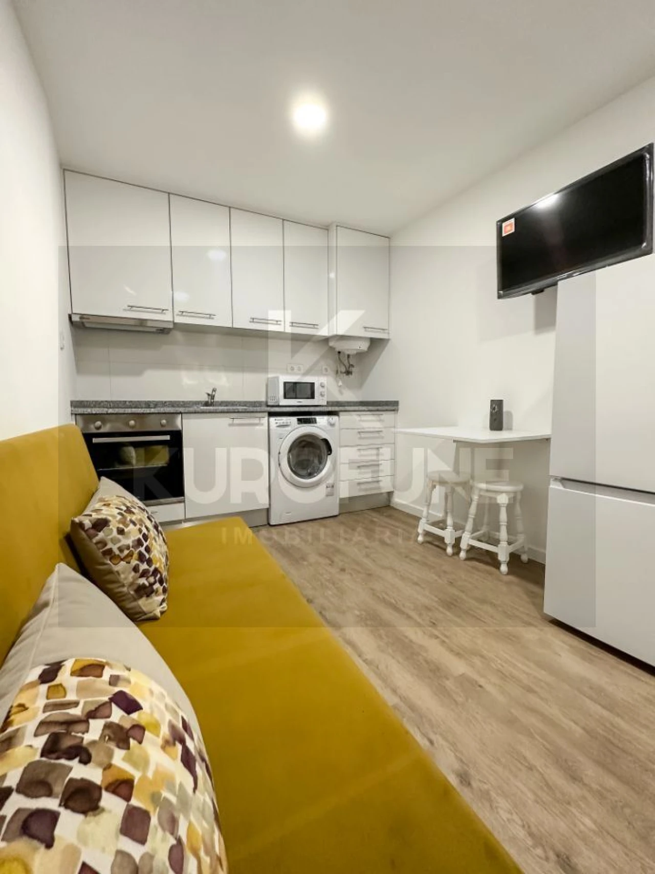 Apartamento T2 para Arrendamento em Sé Nova, Santa Cruz, Almedina e São Bartolomeu Foto 5