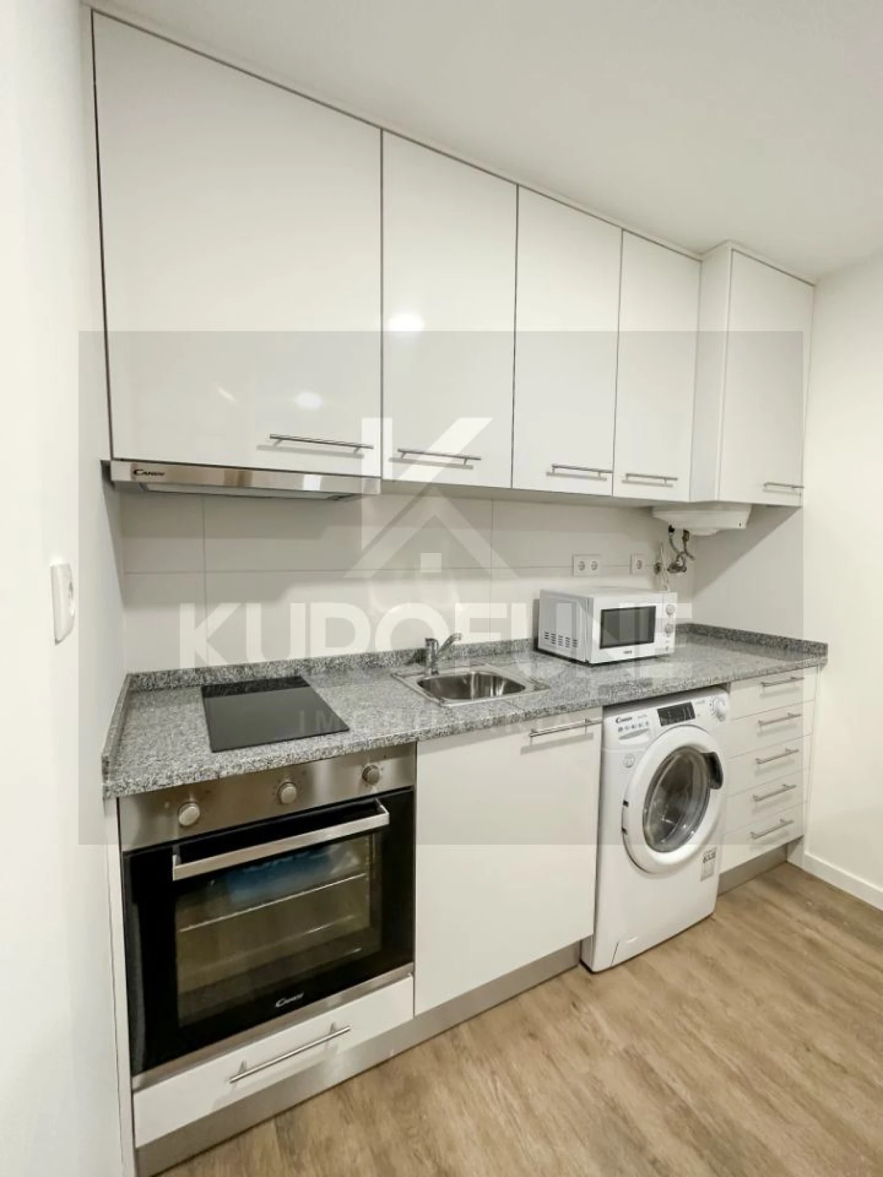 Apartamento T2 para Arrendamento em Sé Nova, Santa Cruz, Almedina e São Bartolomeu Foto 6