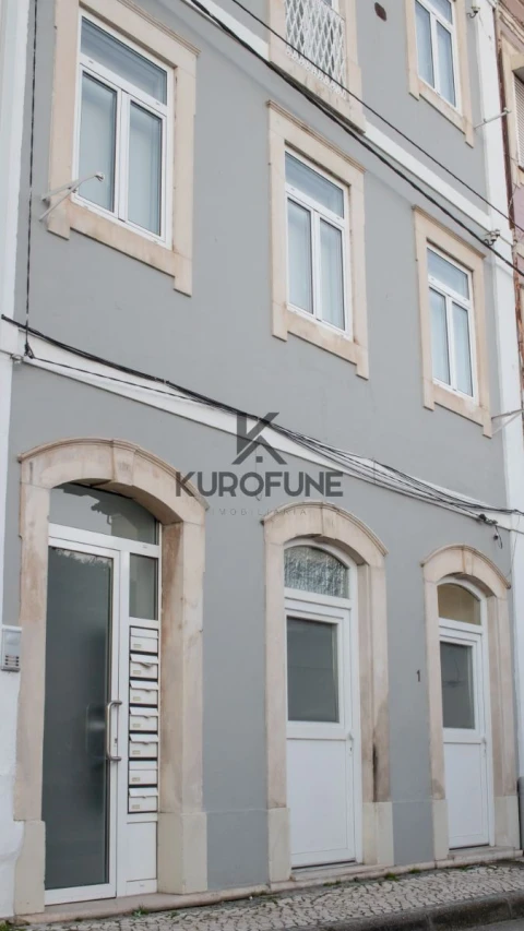Apartamento T2 para Arrendamento em Sé Nova, Santa Cruz, Almedina e São Bartolomeu