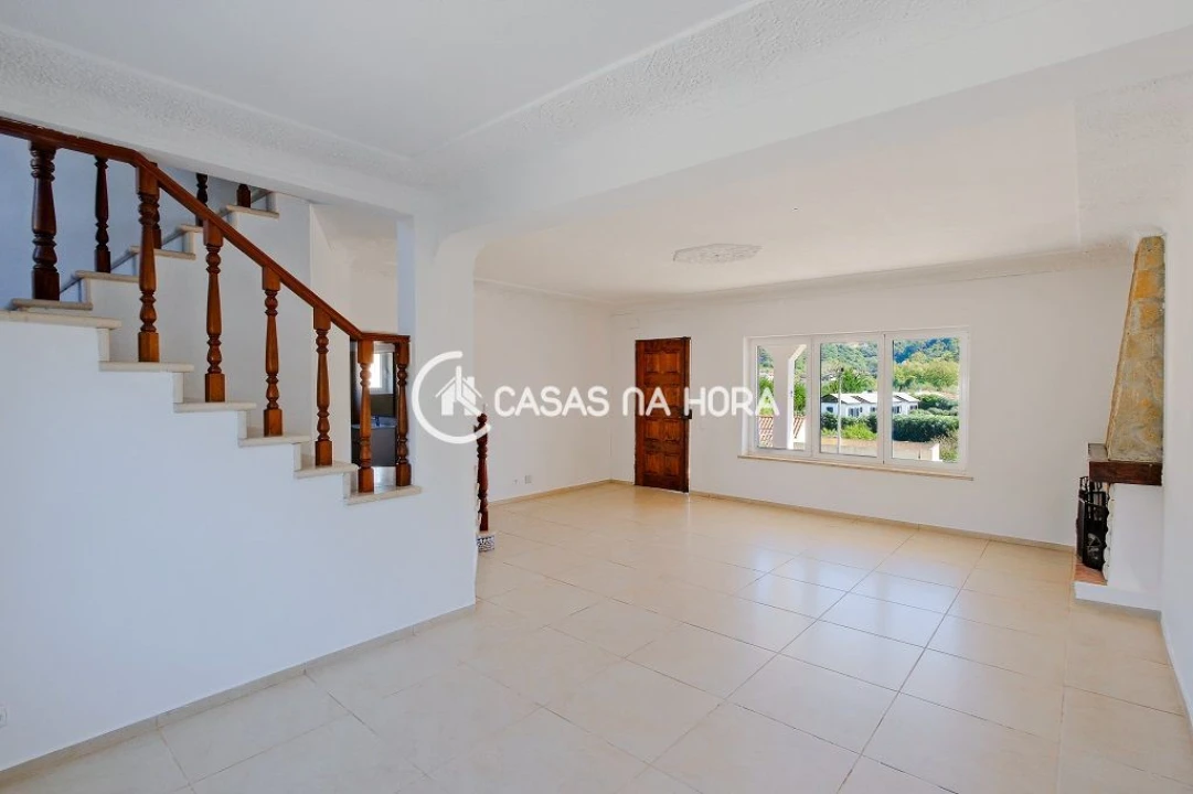 Moradia T5 para Arrendamento em Santa Maria e São Miguel, São Martinho, São Pedro Penaferrim Foto 6