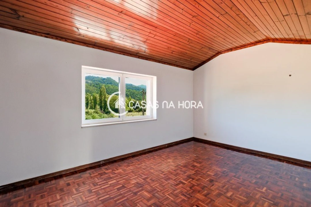 Moradia T5 para Arrendamento em Santa Maria e São Miguel, São Martinho, São Pedro Penaferrim Foto 18