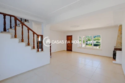 Moradia T5 para Arrendamento em Santa Maria e São Miguel, São Martinho, São Pedro Penaferrim
